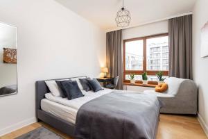 Urban Blue 2 Bedroom Apartment Wola