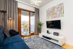 Urban Blue 2 Bedroom Apartment Wola