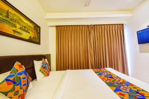 FabHotel Prime Prowell Crown - Nr TCS Deccan Park, Hitech City