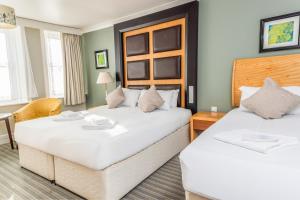 Suite with One King and One Single Bed with Sea View - Non-Smoking room in Citrus Hotel Eastbourne by Compass Hospitality