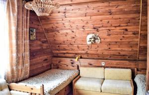 4 Bedroom Gorgeous Home In Rowy