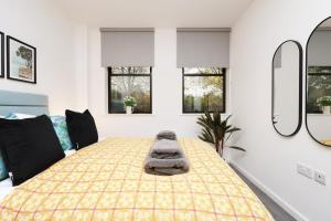 Sleek 1-Bed Apartment in Taunton Core