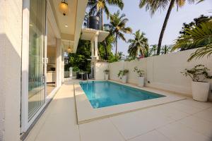 ELIVAAS Signature 4 BHK Villa near Beach with Private Pool & Bar - Casa Boa Vida