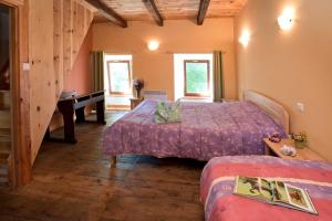 Maisons de vacances Gite Gites de France 6/7 personnes aux Combes : photos des chambres
