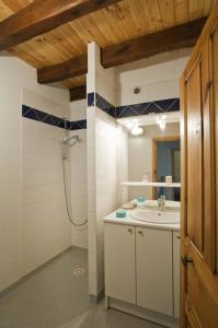 Maisons de vacances Gite Gites de France 6/7 personnes aux Combes : photos des chambres