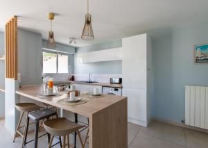 Maison de plage Les Grenadines 50M de la MER Clim