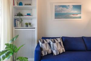 Glyfada central seaside apartment