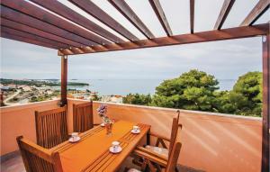 Amazing Apartment In Dolac With House Sea View