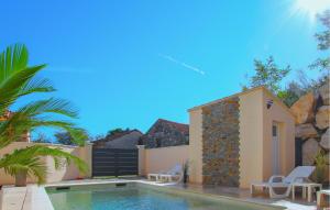 Cozy Home In Sauveterre