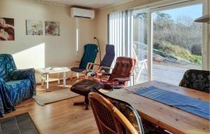 Cozy Home In Kållekärr With Wifi