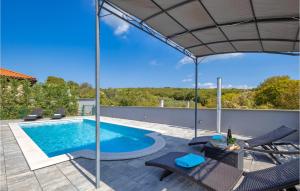 Nice Home In Kapovci With Outdoor Swimming Pool 