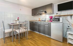 0-Bedroom Apartment In Radmani