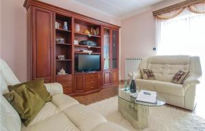 Nice Home In Livaki With Kitchen 