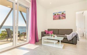 2 Bedroom Stunning Apartment In Medici 