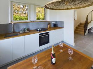 Maisons de vacances -OZARIO- Magnifique maison au Cabellou : photos des chambres