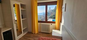 Deluxe Single Room with Lake View room in Hotel Palazzina