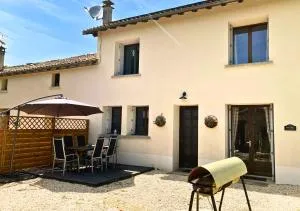 Cottage in Mairé-L'Evescault, Deux-Sèvres, France - Clussais-la-Pommeraie
