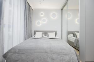 Wyjątkowe Studia w Warszawie by Noclegi Renters