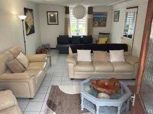 Maisons de vacances Lovely French Farmhouse with Private Swimming Pool : photos des chambres