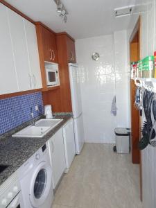 Al Andalus - Vera Playa - 2 bedroom - sleeps 4 - R098