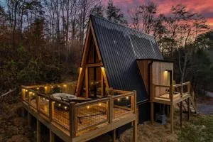 An Escape to the Forest, A Smoky Mountain A-Frame Cabin, Couple's Romantic Get-away! - East Fork
