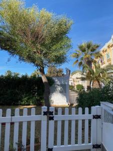 La Margarita Beach Apartment, Club Tropicana