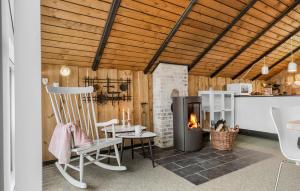 Nice Home In Hemmet With Wifi