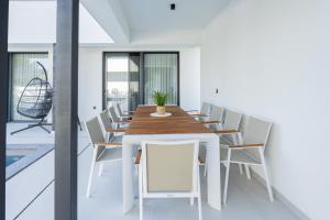 Villa Elena - CROWONDER LUXURY RENT