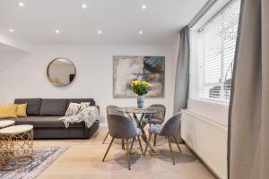 CS Apartments Queensway