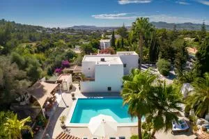 Villa near Ibiza Town sleeps 11 to 13 guests - Can Furnet