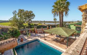 Stunning Home In Chiclana De La Fronter