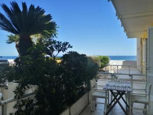 147 - Monolocale con terrazzo al Residence Fior di Mare, con aria condizionata e posto auto