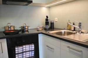 Am See l 15 Minuten nach Interlaken l gratis Parking