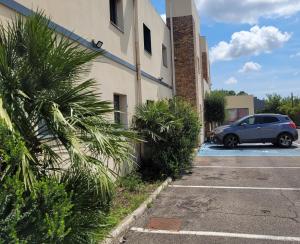 Hotels Kyriad Direct Arles : photos des chambres