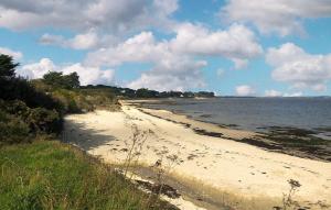 Gorgeous Home In Saint-Pierre-Quiberon