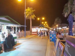 Appartement Saint Pierre la Mer 5 personnes, vue sur la mer, piscine, parking, tennis C164