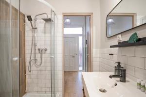 Jade Apartment In Downtown Budapest DOB27