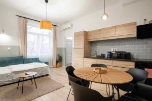 Jade Apartment In Downtown Budapest DOB27