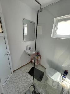 Căsuță la țară - liniște și viață rurală cotidiană