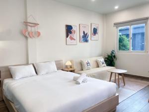 Jessicas home in center, District 1