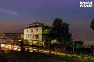 StayVista at Luitel Homestay with Mountain View - Rongli