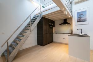 SHWAY - The Seamans Sight