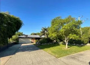 Surf Stay - Singleton