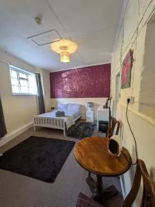 Little Brewers Escape to the foot of Gold Hill Dorset - Todber