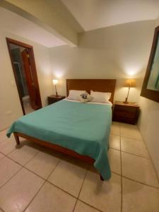 Suíte no Condomínio Itamambuca - Muito Perto da Praia !!!