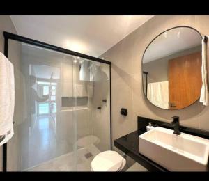 A 600m da praia central e roda gigante