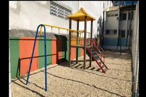 A 600m da praia central e roda gigante