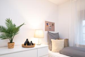 Nauen Stay for 4 Guests - Parking included