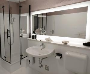 Lio Suite Design Apartment Balkon Netflix