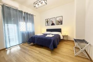 Standard Double Room with Shared Bathroom
